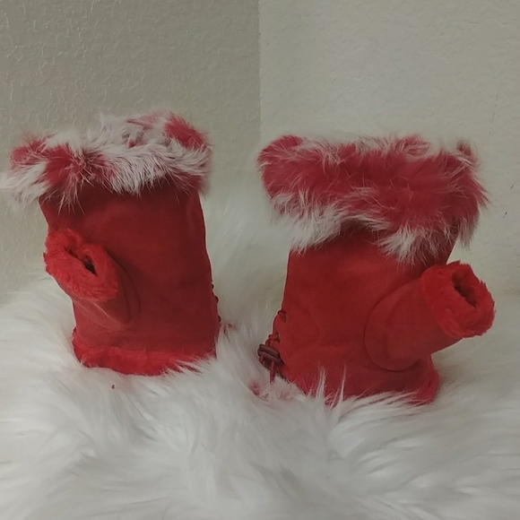 Red Faux Fur Fleece Fingerless Gloves - Picture 16 of 16